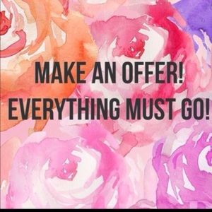 MAKE ANY OFFER, BIGGER DISCOUNT ON BUNDLES🍷❤️